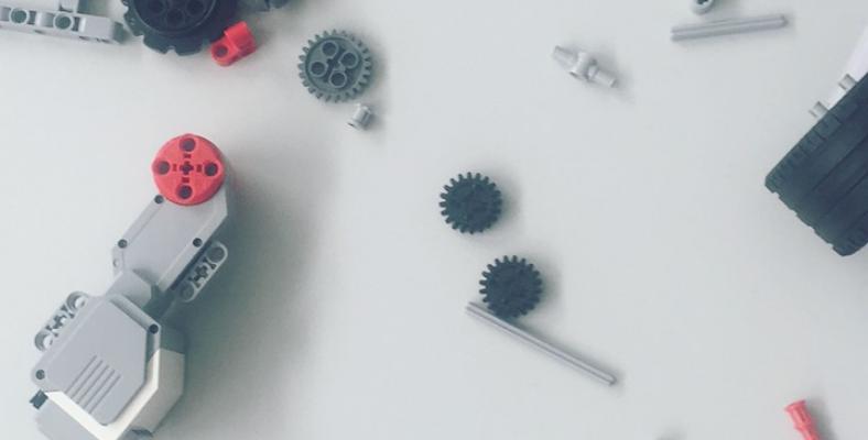 Der Roboterkurs fand in den Sommerferien an der FH Südwestfalen statt.