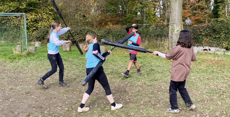 Am 31.10.24 machte die Klasse 7c des Fichte-Gymnasiums einen Ausflug nach Berchum zum Juggern.