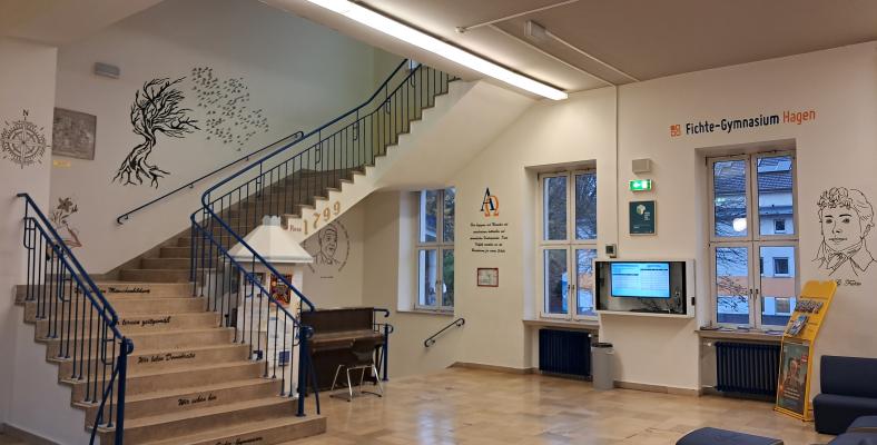 Der neu gestaltete Lichthof am Fichte-Gymnasium